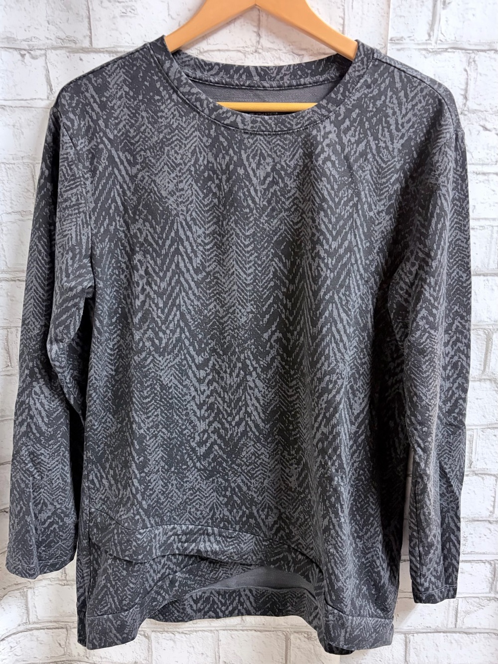 Tuff Athletics Gray Knit Active Top